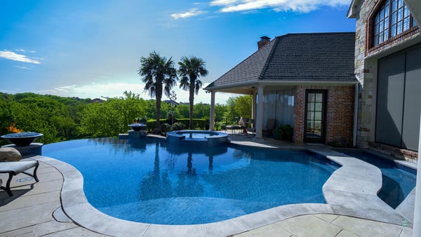 Infinity Pools: Design considerations and tips for choosing the right pool builder