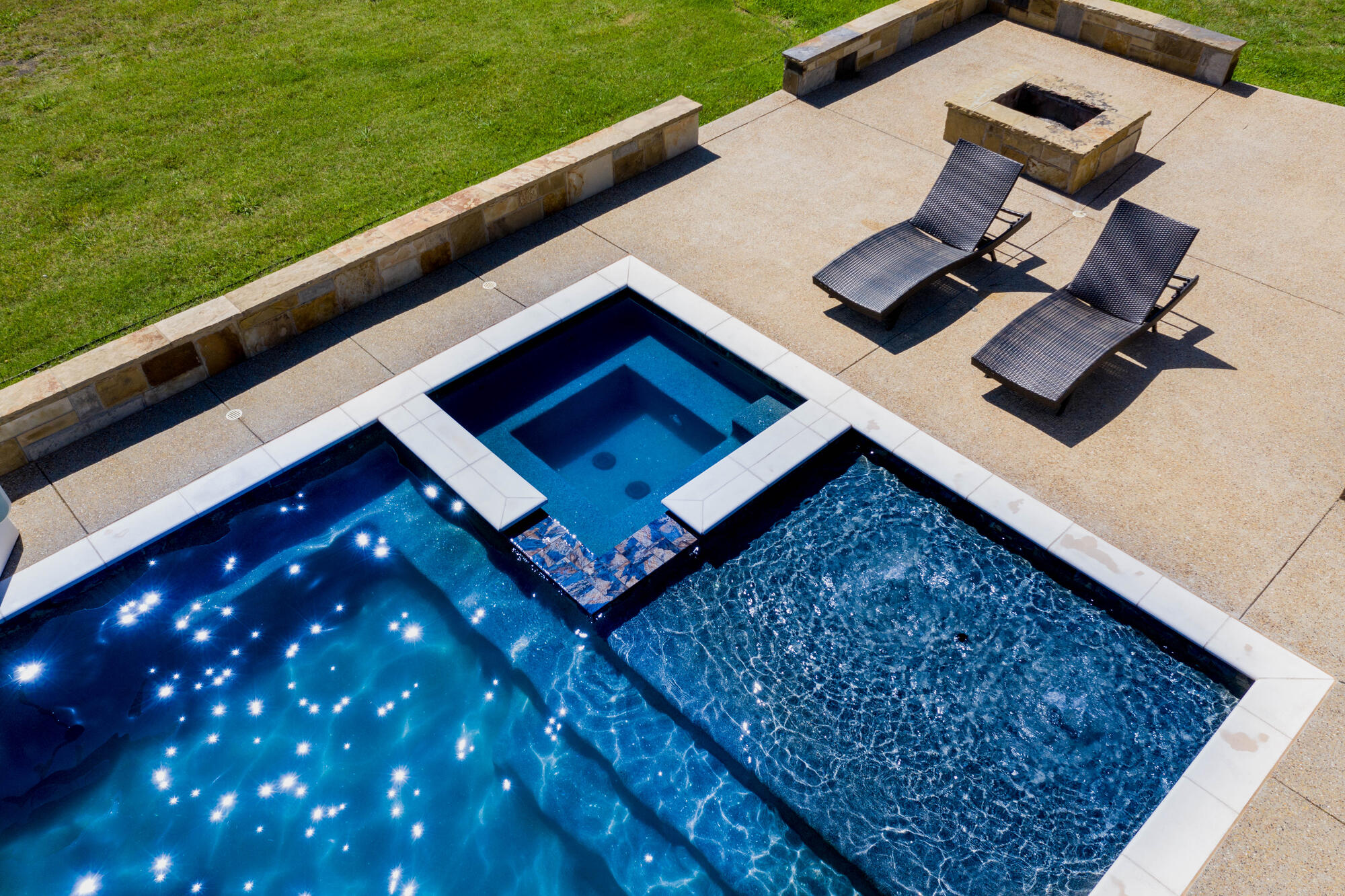 pool_adjoining_spa_5
