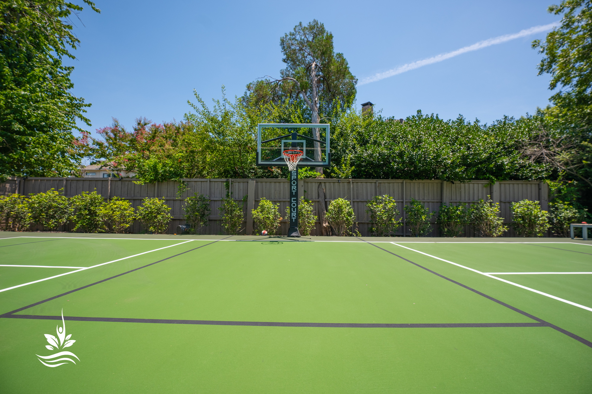 Custom built tennis court Dallas residence