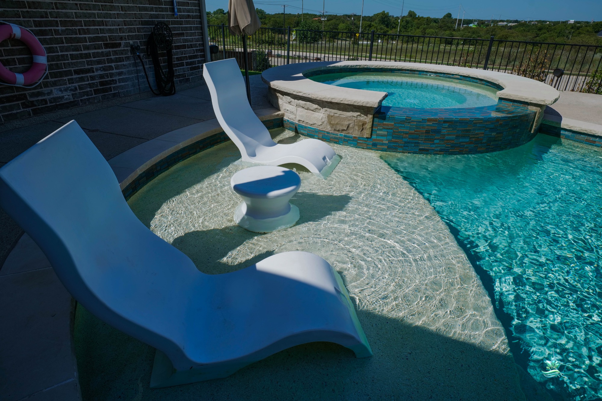 Tanning Ledge Shade